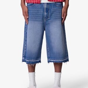 mnml Ultra Baggy Raw Hem Denim Shorts - Washed Blue Size 33Washed Blue / 33